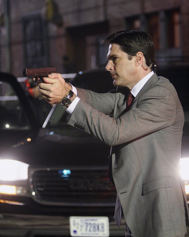 Criminal Minds - Season 2 - Fear and Loathing - Photos - Thomas Gibson
