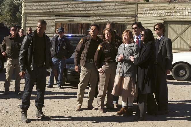 Criminal Minds - Season 2 - No Way Out - Photos - Shemar Moore, Melissa Leo, Thomas Gibson, Paget Brewster, Matthew Gray Gubler