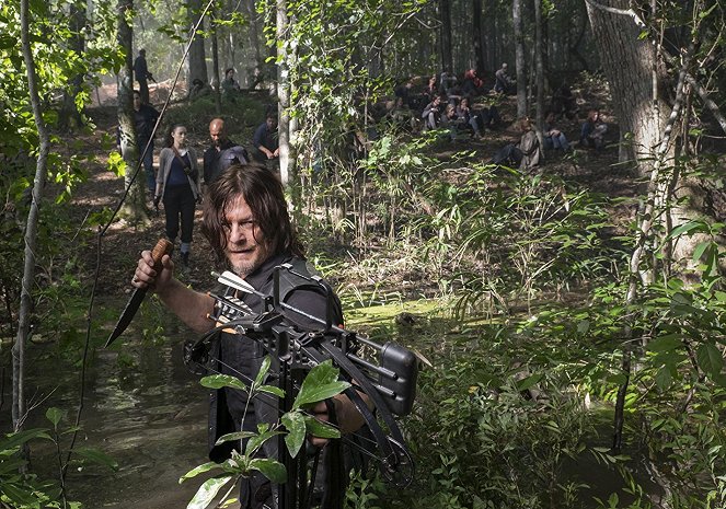 Walking Dead - Season 8 - Elävänä, kuolleena tai... - Kuvat elokuvasta - Norman Reedus