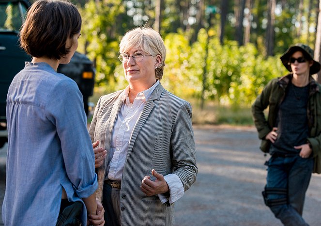 The Walking Dead - A chave - Do filme - Jayne Atkinson