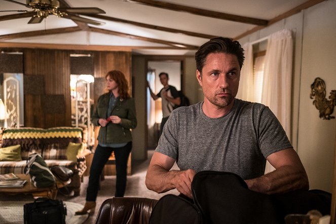 The Strangers: Prey at Night - Photos - Martin Henderson