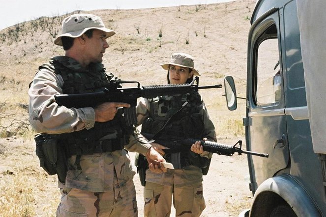 JAG, becsületbeli ügyek - Season 7 - Enemy Below - Filmfotók - David James Elliott, Catherine Bell