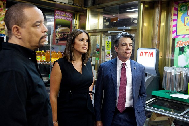 Law & Order: Special Victims Unit - Season 17 - Institutional Fail - Photos - Ice-T, Mariska Hargitay, Peter Gallagher