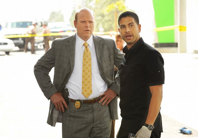 CSI: Kryminalne zagadki Miami - Ambush - Z filmu - Rex Linn, Adam Rodriguez