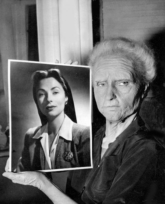 The Lost Moment - Tournage - Agnes Moorehead