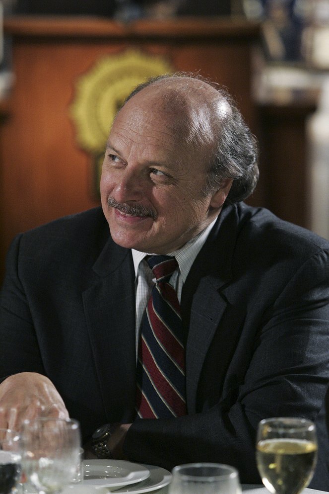 NYPD Blue - Season 12 - Bale to the Chief - Photos
