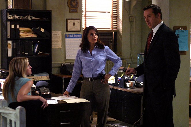 NYPD Blue - Season 12 - Fish Out of Water - Photos
