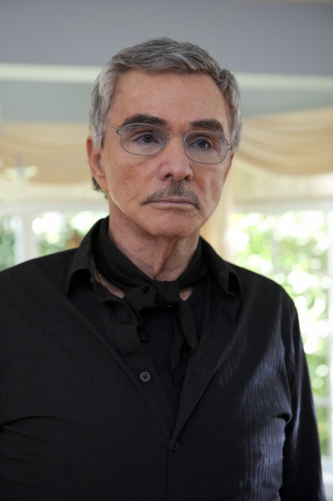 Burn Notice - Past and Future Tense - Photos - Burt Reynolds