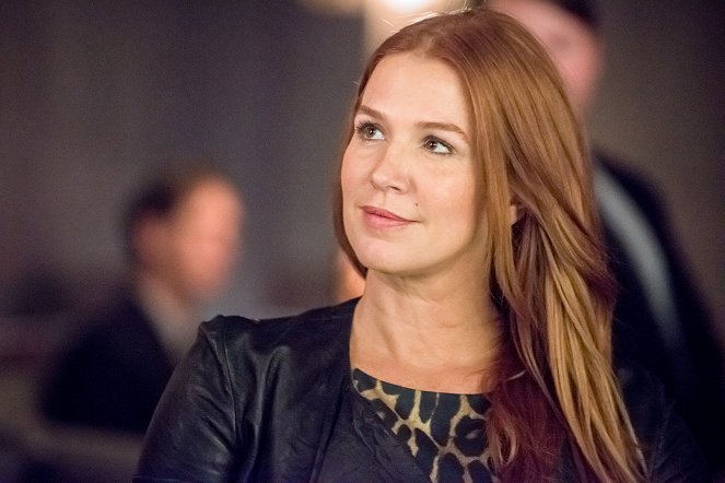 Unforgettable - All In - De la película - Poppy Montgomery