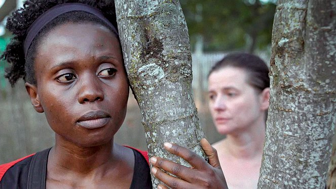 Madarak énekelnek Kigaliban - Filmfotók - Eliane Umuhire, Jowita Budnik