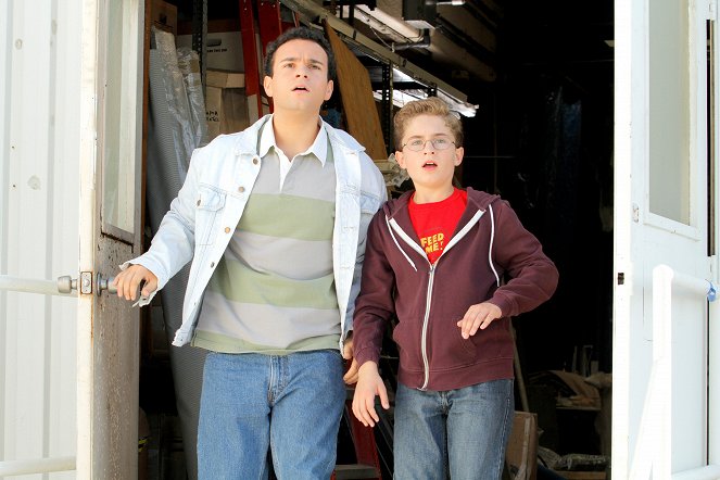 The Goldbergs - Shall We Play a Game? - Photos - Troy Gentile, Sean Giambrone