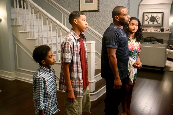 Black-ish - Andre from Marseille - Photos - Miles Brown, Marcus Scribner, Anthony Anderson, Yara Shahidi