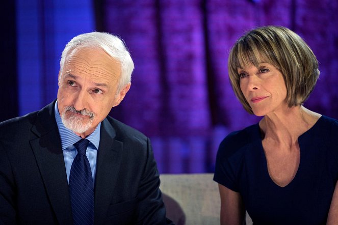Law & Order: Special Victims Unit - Assaulting Reality - Photos - Michael Gross, Wendie Malick
