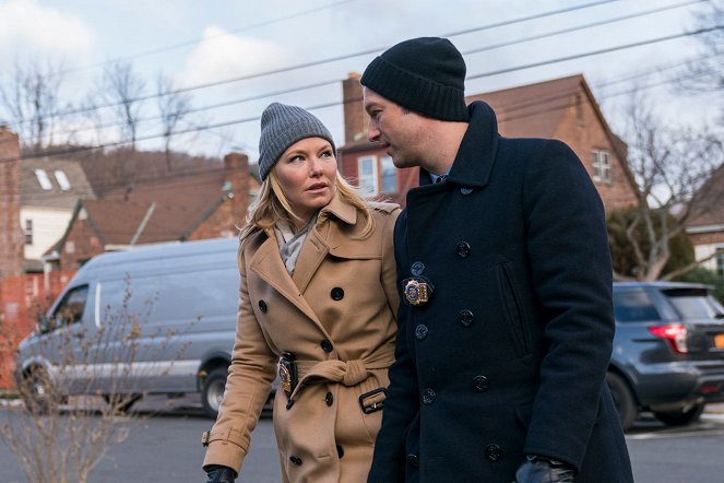 Law & Order: Special Victims Unit - Info Wars - Photos - Kelli Giddish, Peter Scanavino