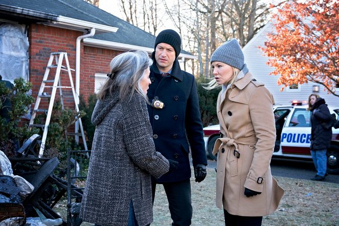 Law & Order: Special Victims Unit - Info Wars - Photos - Peter Scanavino, Kelli Giddish