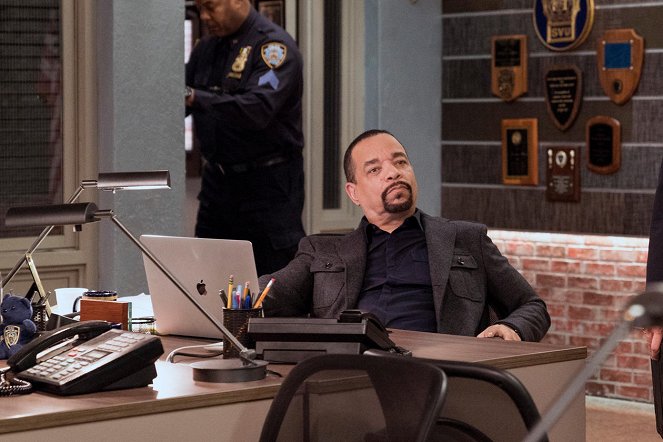 Law & Order: Special Victims Unit - Flight Risk - Photos - Ice-T