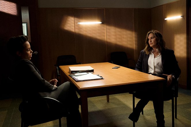 Law & Order: Special Victims Unit - Season 19 - Mood - Photos - Mariska Hargitay