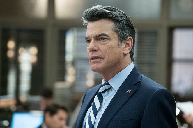 Law & Order: Special Victims Unit - Season 18 - American Dream - Photos - Peter Gallagher