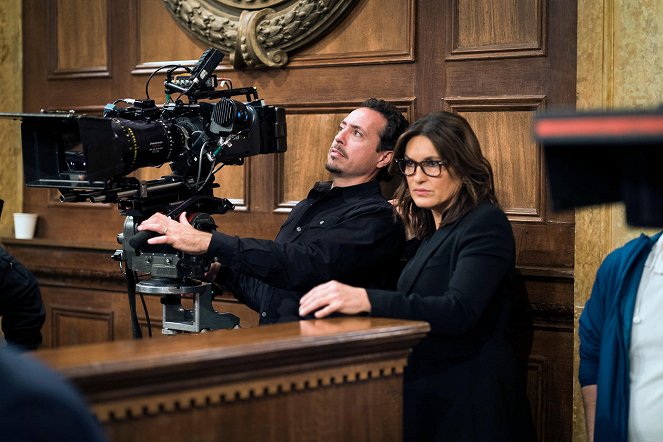 Law & Order: Special Victims Unit - Season 18 - Mutter und Sohn - Dreharbeiten - Mariska Hargitay