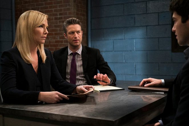 Law & Order: Special Victims Unit - Decline and Fall - Photos - Kelli Giddish, Peter Scanavino