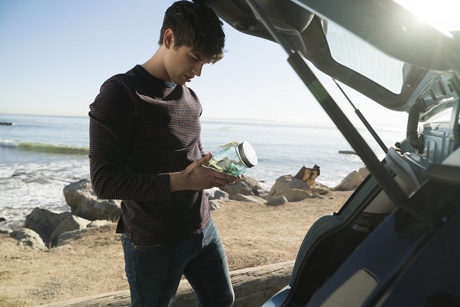 The Fosters - Season 5 - Many Roads - Photos - David Lambert