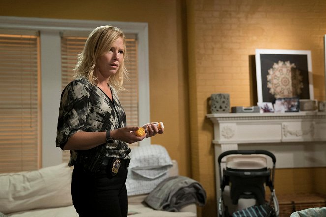 Law & Order: Special Victims Unit - Season 18 - Heightened Emotions - Photos - Kelli Giddish