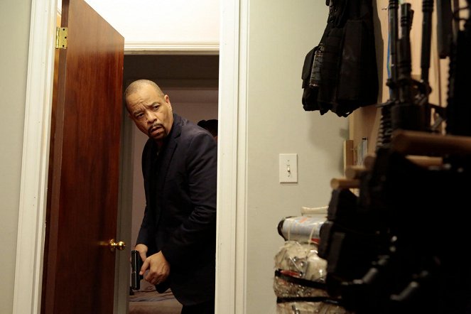 Law & Order: Special Victims Unit - Season 18 - Terrorized - Photos - Ice-T