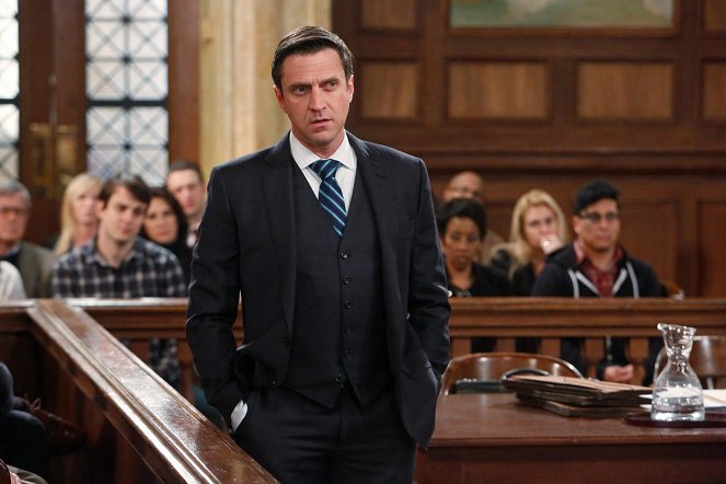 Law & Order: Special Victims Unit - Forty-One Witnesses - Photos - Raúl Esparza