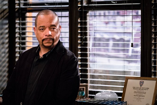 Law & Order: Special Victims Unit - Catfishing Teacher - Photos - Ice-T