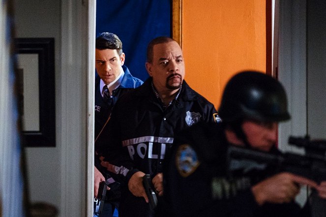Law & Order: Special Victims Unit - Catfishing Teacher - Photos - Andy Karl, Ice-T