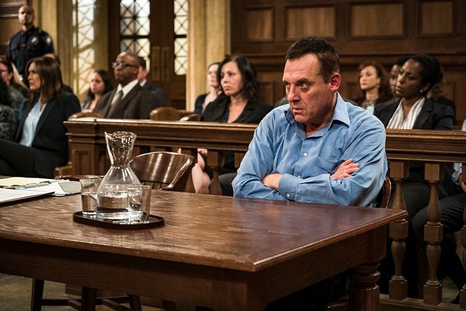 Law & Order: Special Victims Unit - Season 17 - Depravity Standard - Photos - Tom Sizemore
