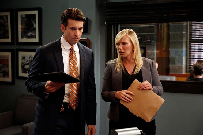 Law & Order: Special Victims Unit - Maternal Instincts - Photos - Andy Karl, Kelli Giddish