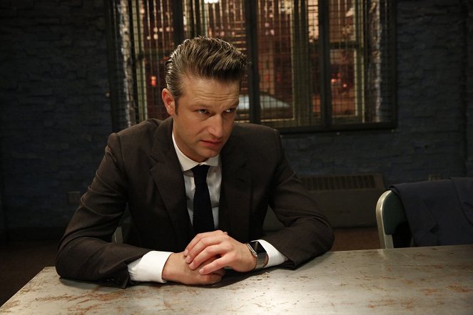 Law & Order: Special Victims Unit - Season 17 - Maternal Instincts - Photos - Peter Scanavino