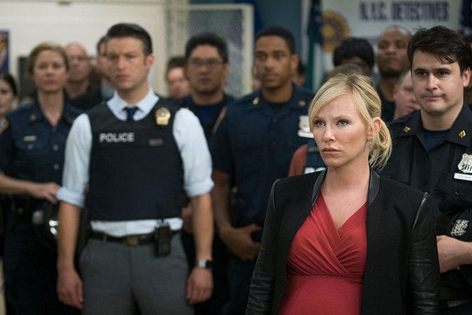 Ley y Orden: Unidad de Víctimas Especiales - Season 17 - Community Policing - De la película - Kelli Giddish