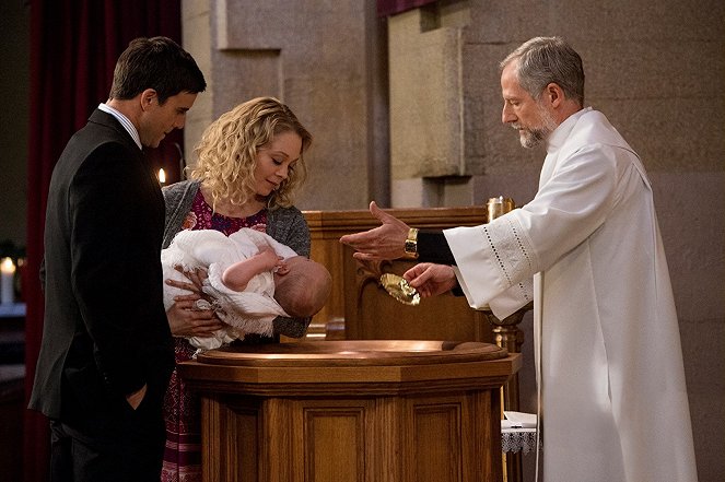 Rizzoli & Isles - Season 4 - Mord in der Kirche - Filmfotos - Colin Egglesfield, Alexandra Holden, Timothy Landfield