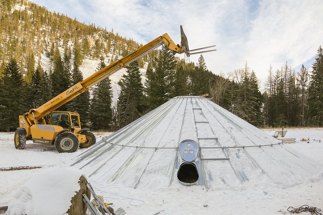 Building Off the Grid: Montana Earth Home - Filmfotos