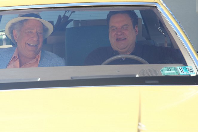 The Goldbergs - Family Takes Care of Beverly - Van film - George Segal, Jeff Garlin