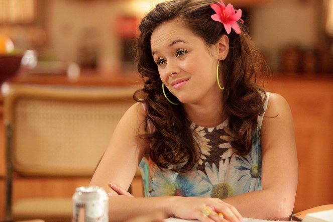 The Goldbergs - Family Takes Care of Beverly - Van film - Hayley Orrantia