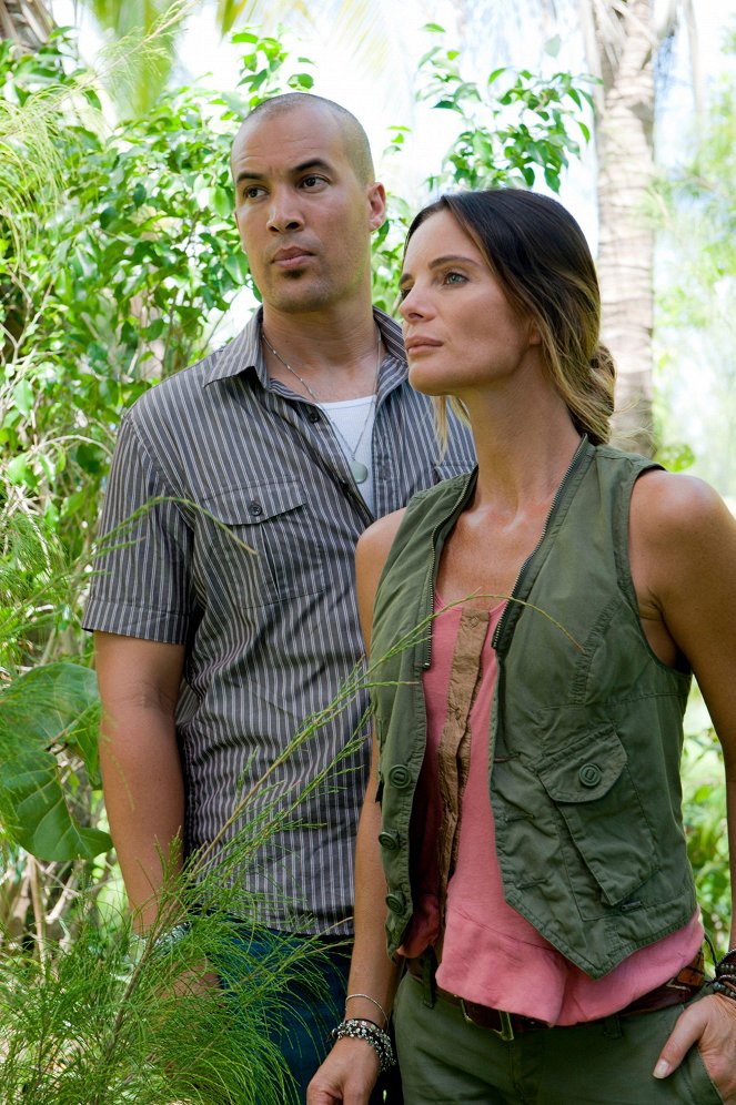 Burn Notice - Last Stand - Photos - Coby Bell, Gabrielle Anwar