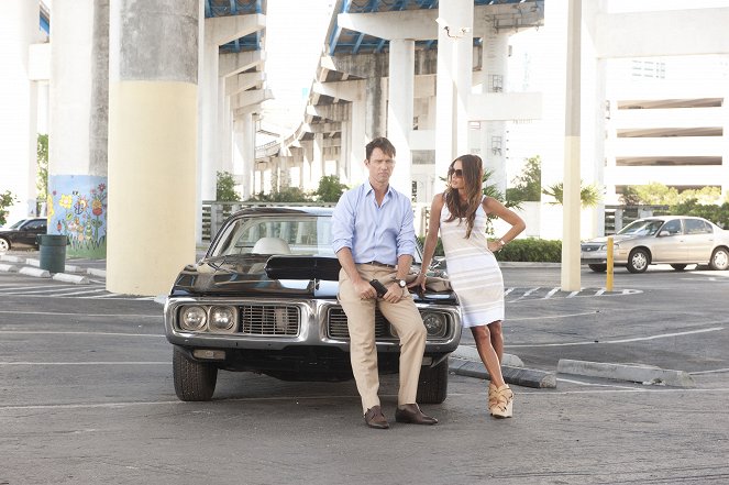 Burn Notice - Datendiebe - Filmfotos - Jeffrey Donovan, Gabrielle Anwar