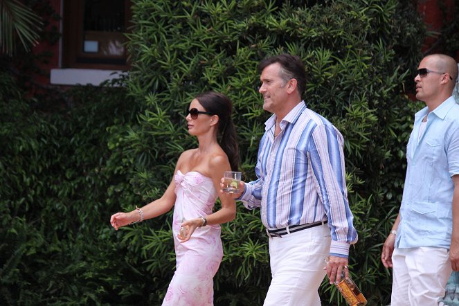 Burn Notice - Season 5 - Square One - Photos - Gabrielle Anwar, Bruce Campbell, Coby Bell