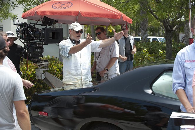 Burn Notice - Season 5 - Enemy of My Enemy - Van film