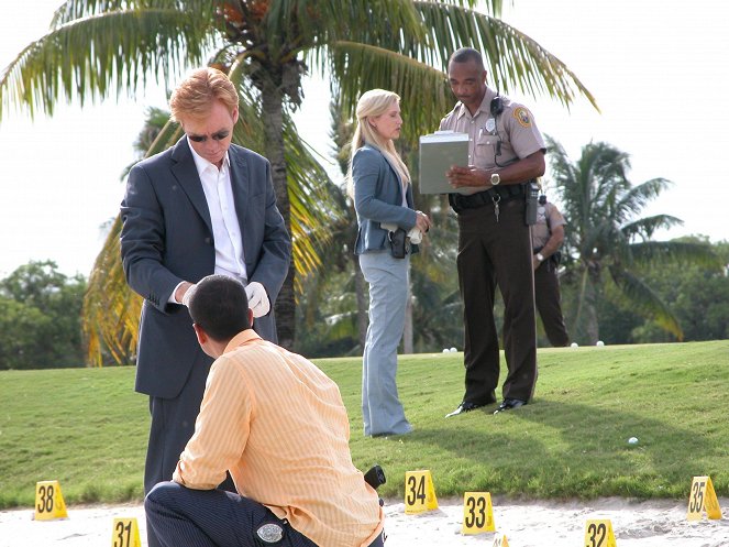CSI: Miami - Season 3 - Murder in a Flash - Photos - David Caruso, Emily Procter