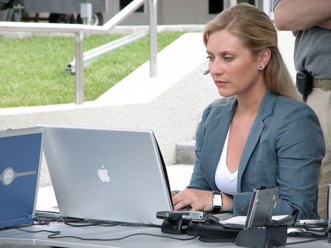 CSI: Miami helyszínelők - Az E kommandó - Filmfotók - Emily Procter