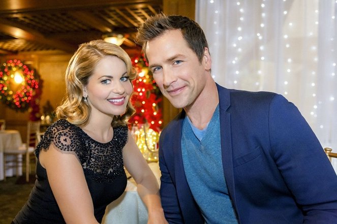 A Christmas Detour - Promo - Candace Cameron Bure, Paul Greene