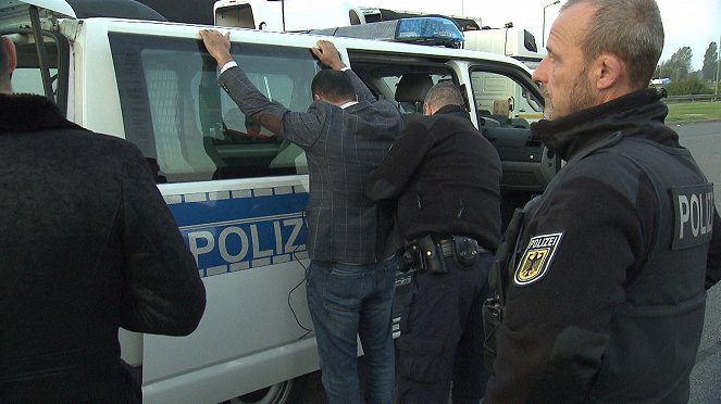 Jagd auf Schleuser - Bundespolizei im Einsatz - Filmfotók