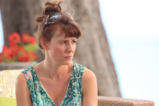 Death in Paradise - Until Death Do You Part - Van film - Amy Nuttall