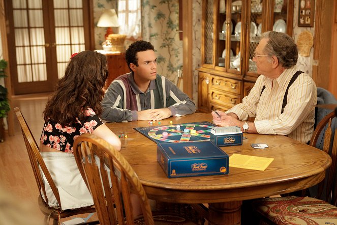 The Goldbergs - Season 2 - Big Baby Ball - Photos - Troy Gentile, George Segal