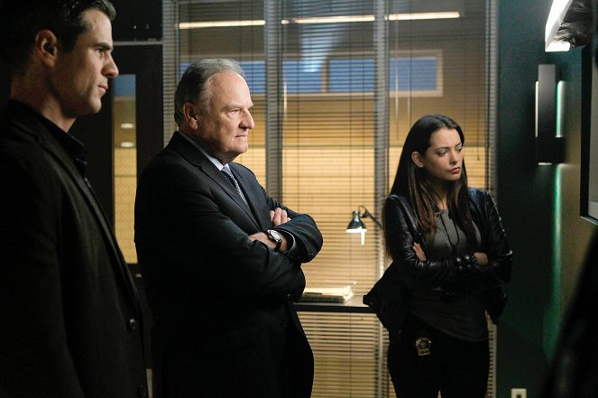 CSI: Kryminalne zagadki Nowego Jorku - Gangsterska krew - Z filmu - Eddie Cahill, Bill Smitrovich, Natalie Martinez