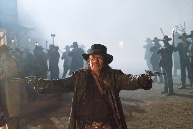 Dead Again in Tombstone - Filmfotók - Danny Trejo